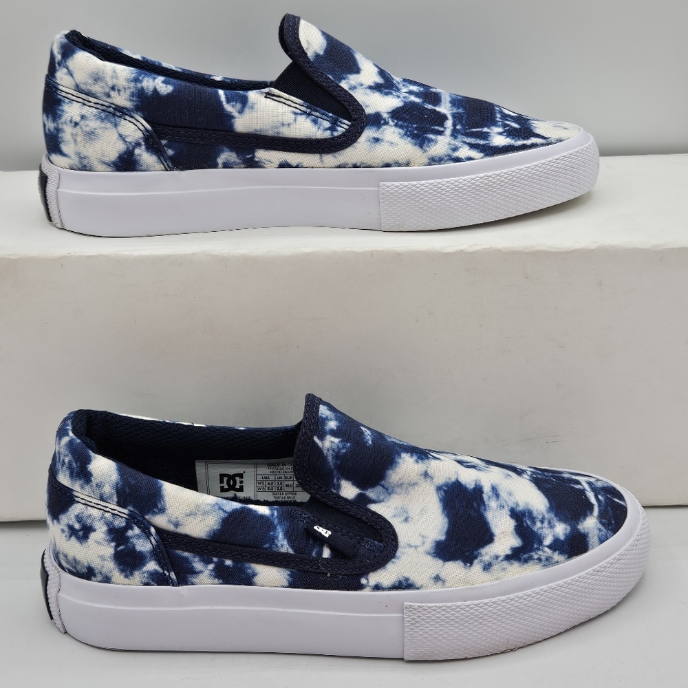 DC Manual slipon tiedye shoes size 5.5 in womens, 4 in mens